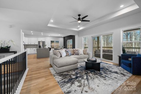 Photo of 113 Brentwood Drive, Maiden, NC 28650 (MLS # 4304067)