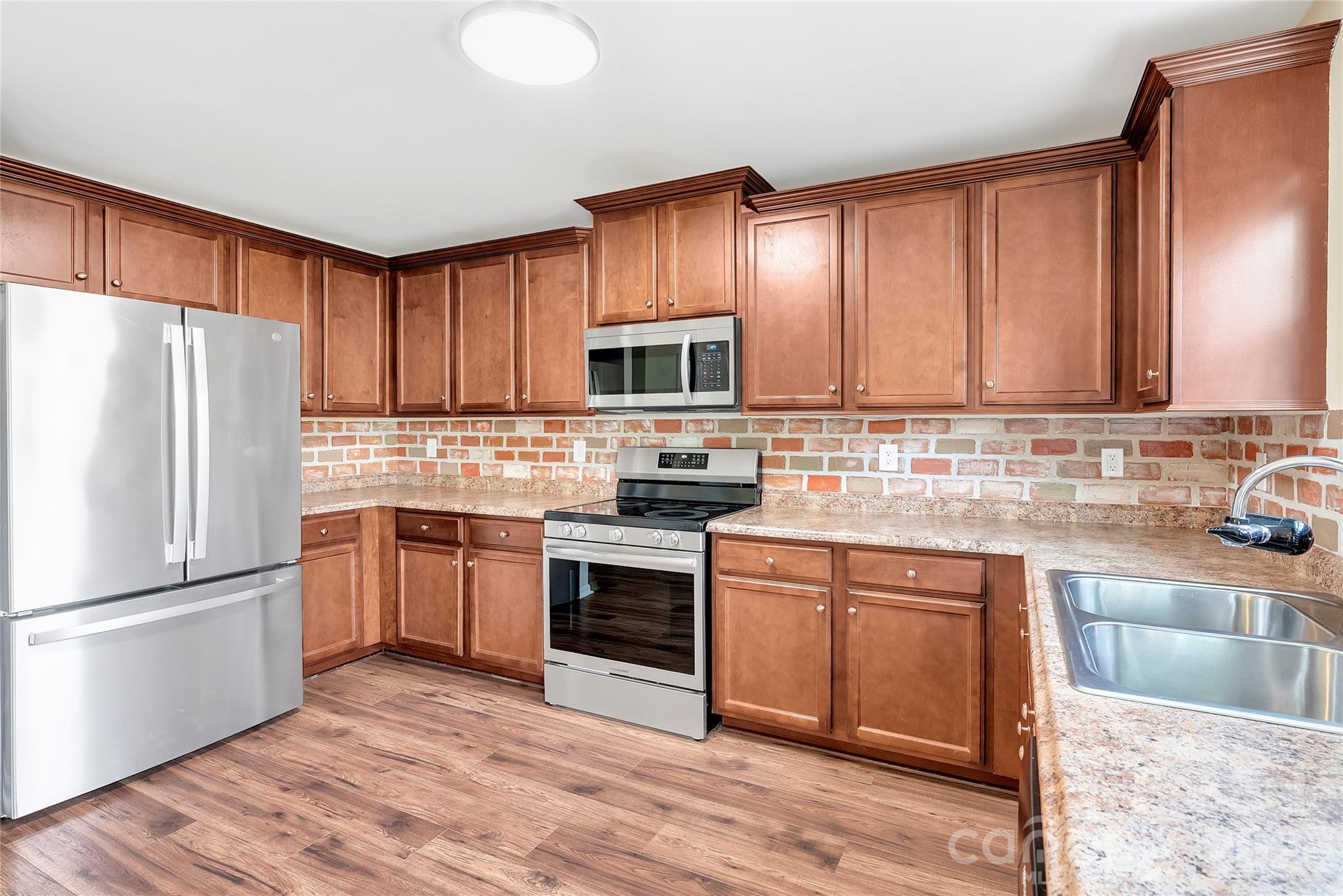 Reid Pointe - Residential