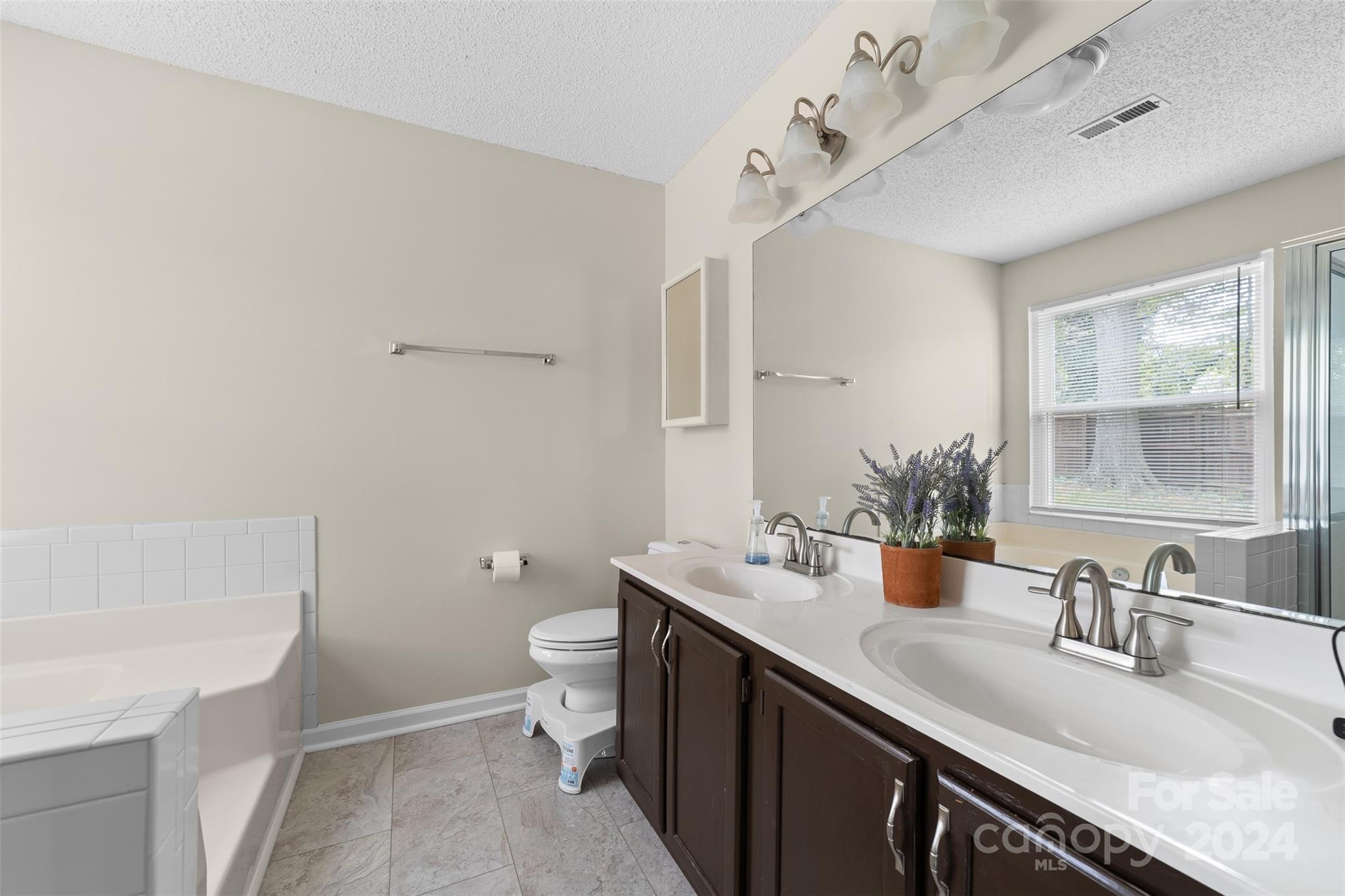 Faires Farm - Residential