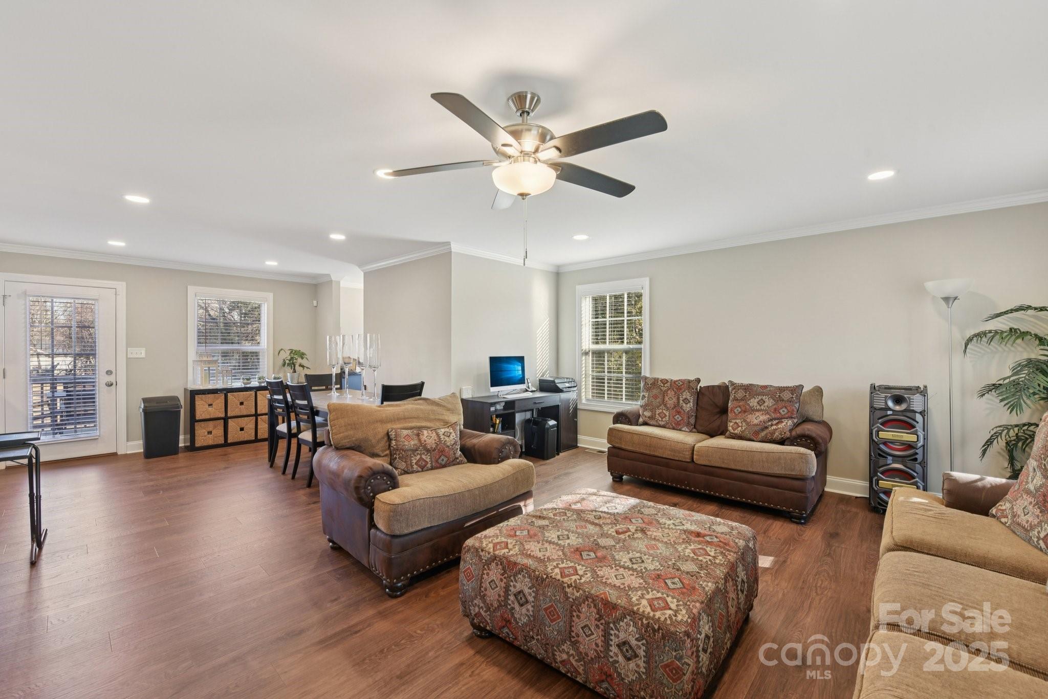 2363 Marett Boulevard