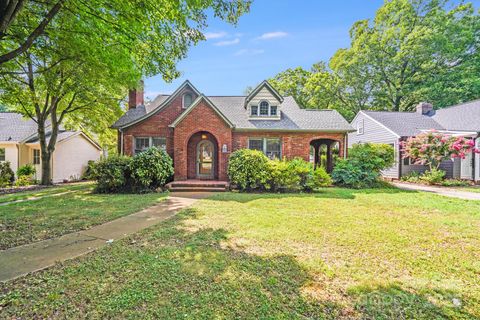 Photo of 2928 Park Road, Charlotte, NC 28209 (MLS # 4279350)