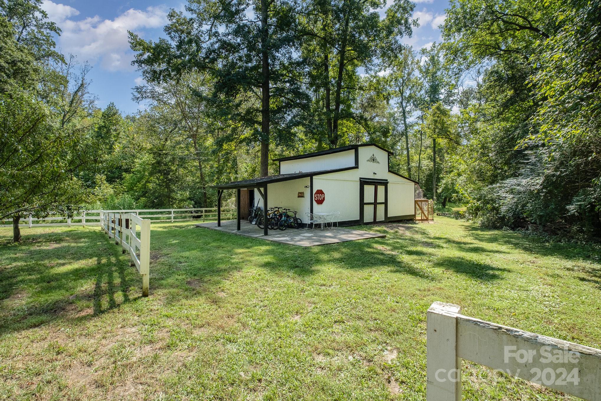 Black Horse Run - Residential