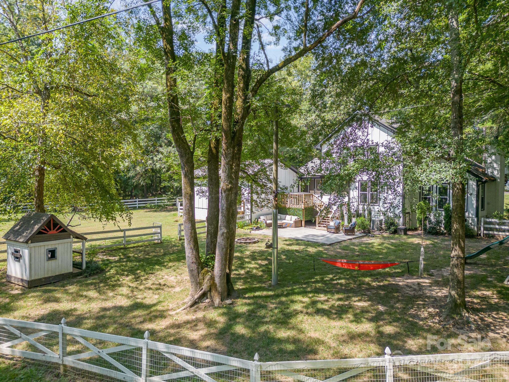 Black Horse Run - Residential