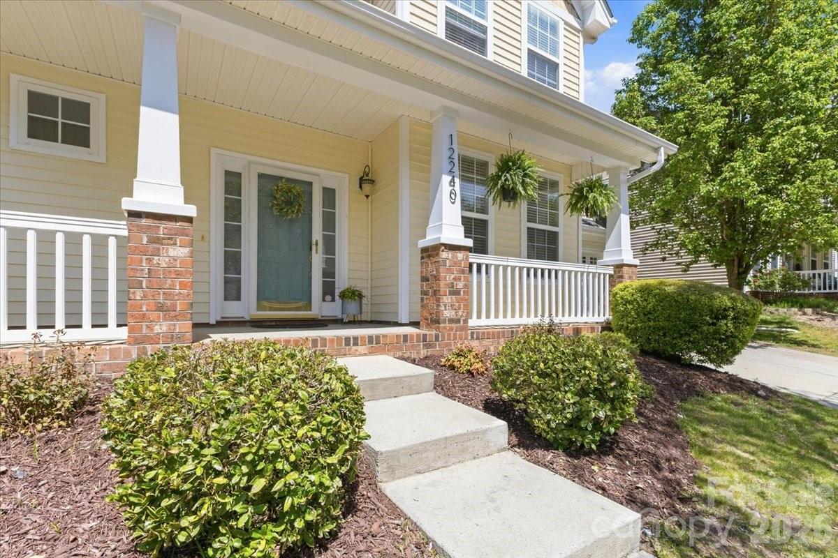 12240 Fullerton Court