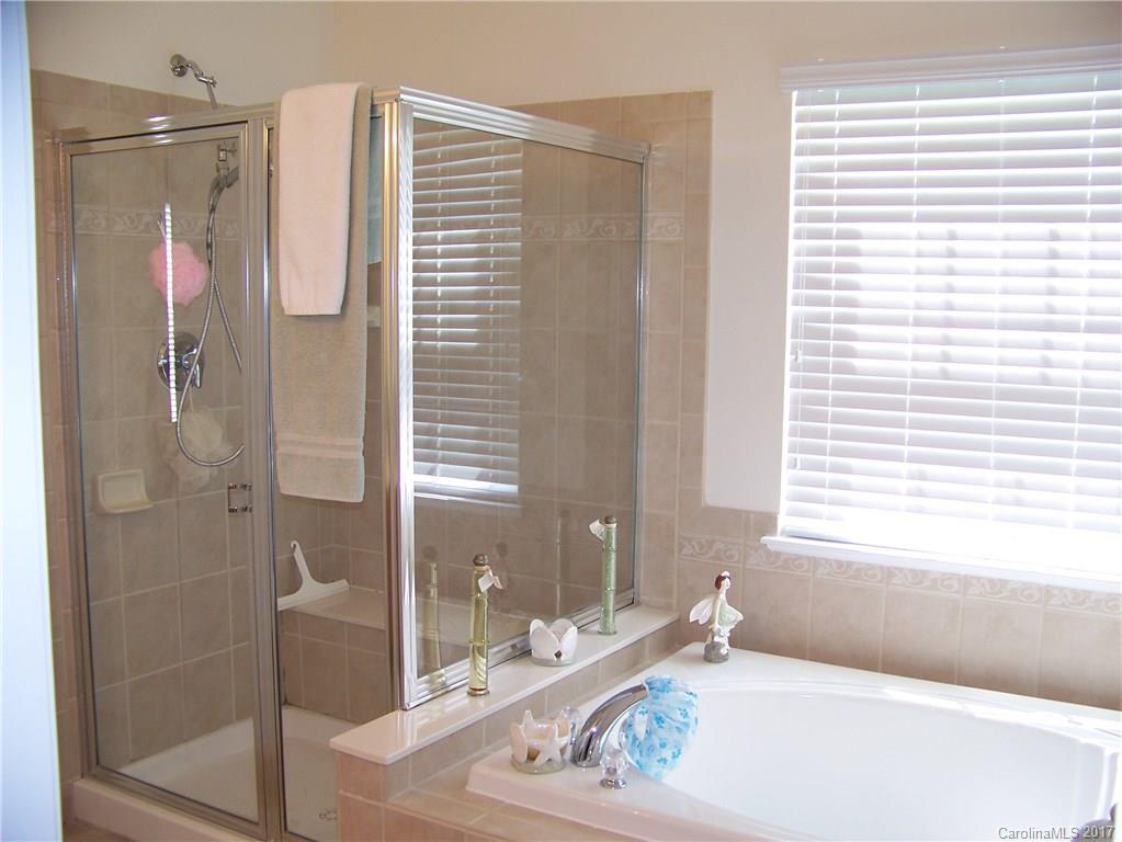 Autumn Cove At Lake Wylie - Residential