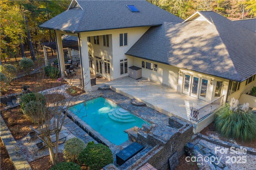 Walden Pond - Residential