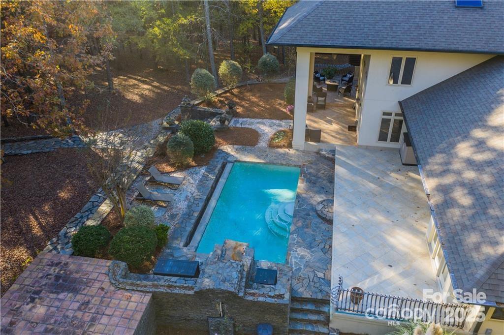 1609 Walden Pond Lane 28&29