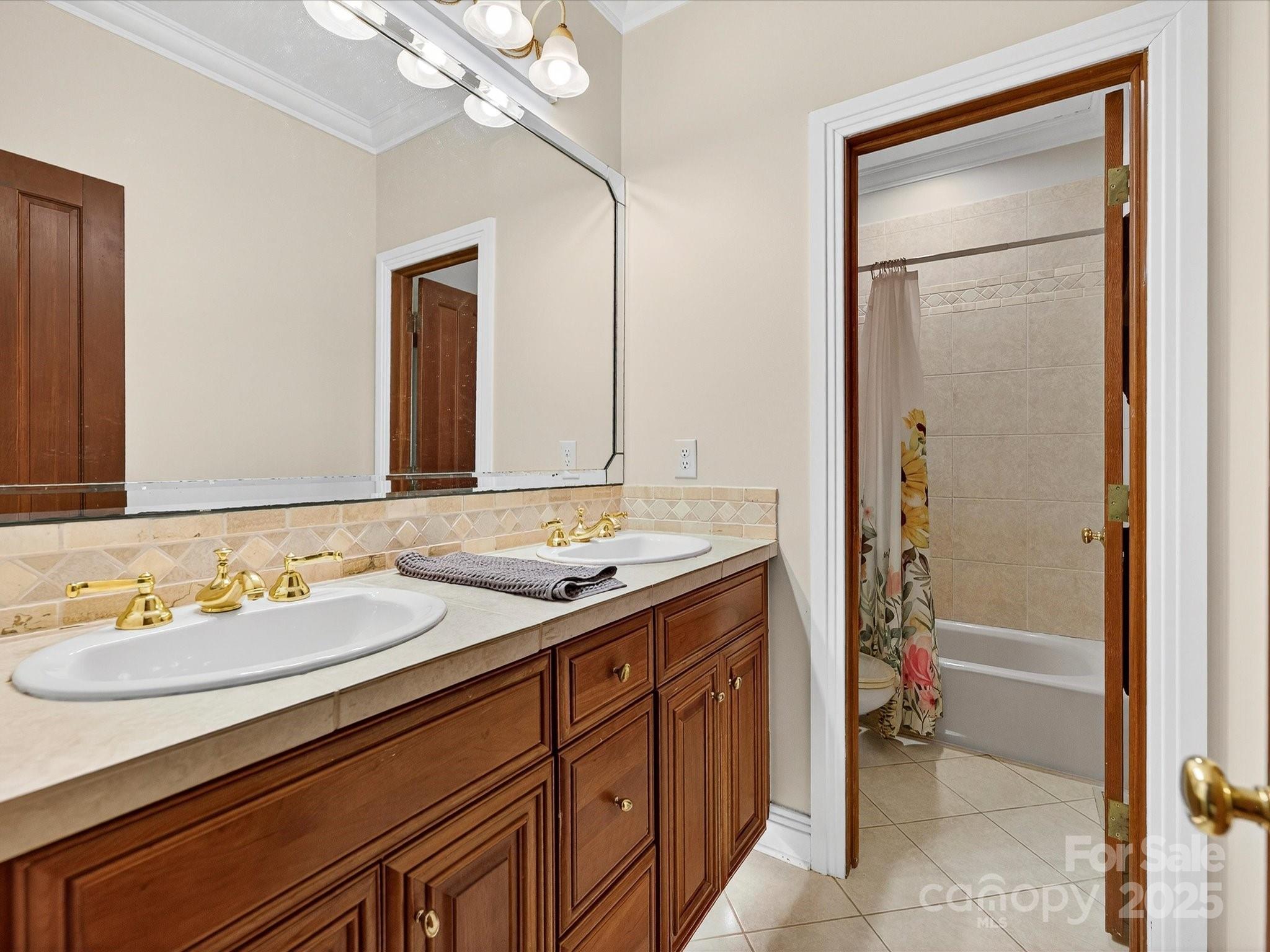 Walden Pond - Residential