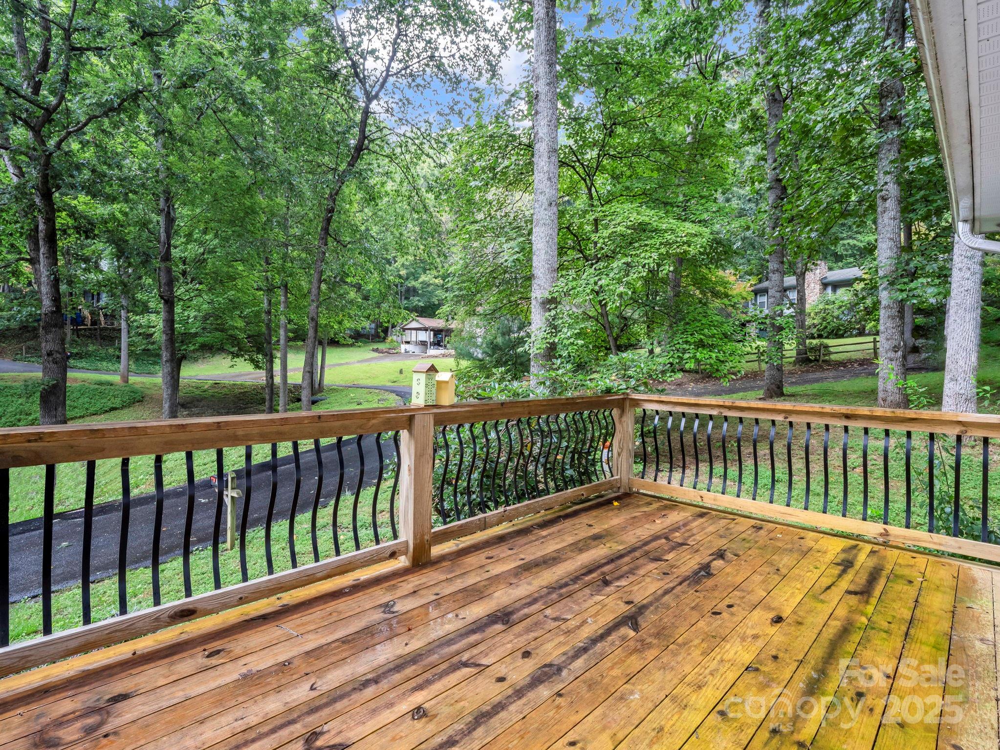 17 Valleywood Court