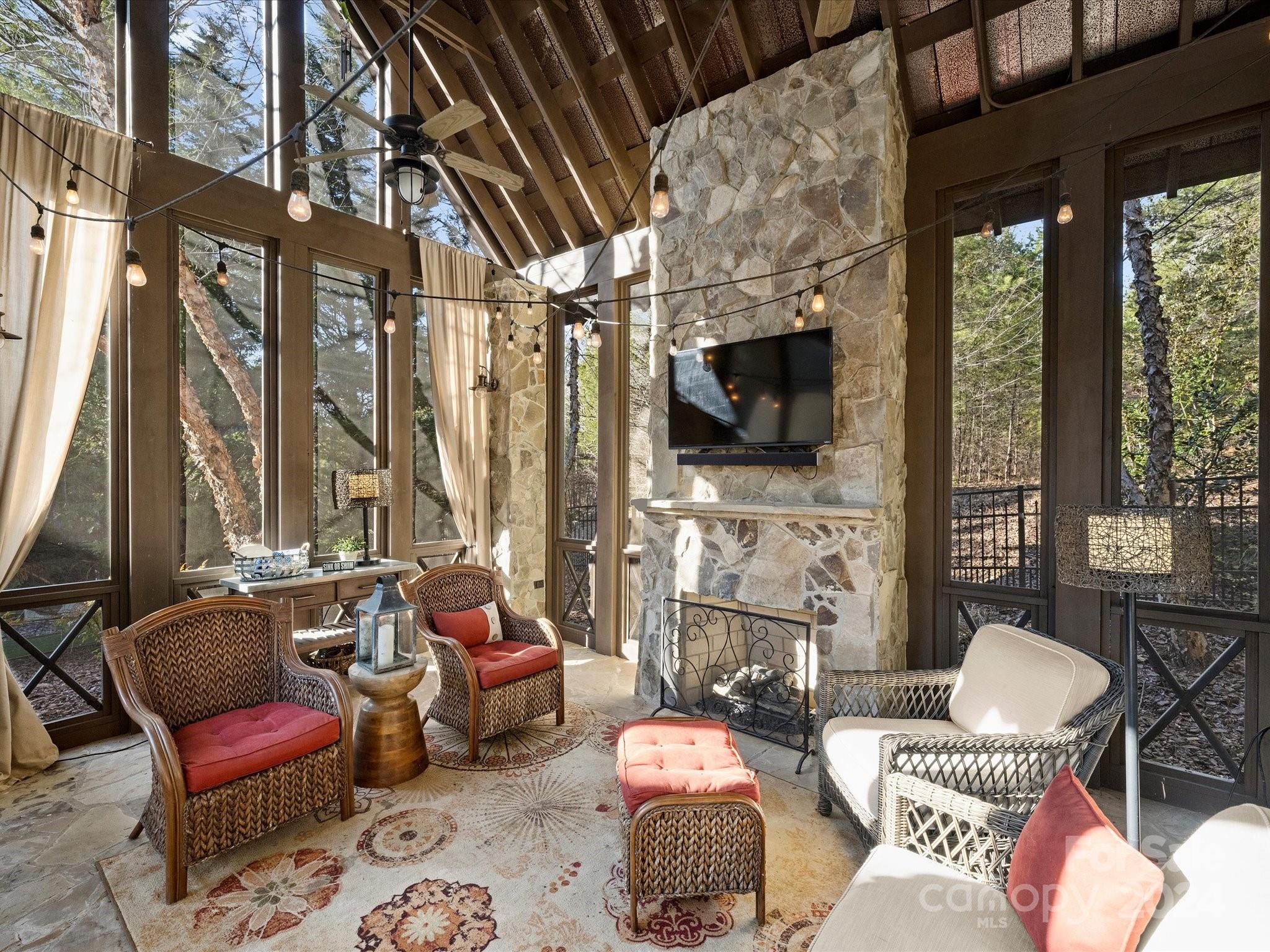 Pinnacle Ridge - Residential