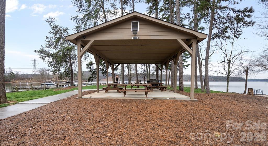 1112 Verdant Ridge Circle