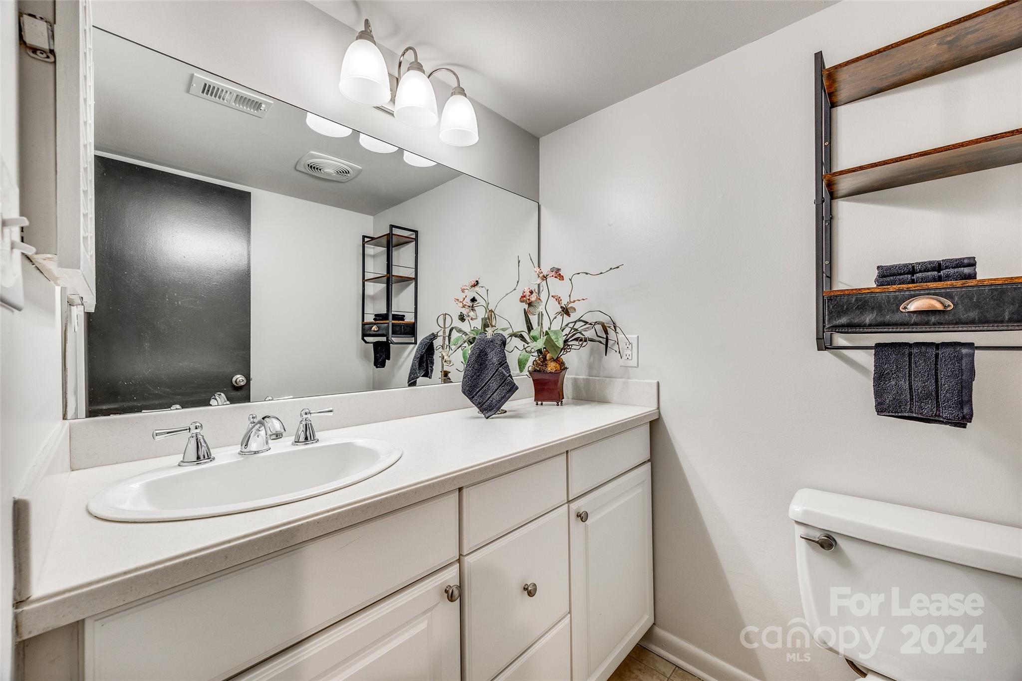 River Hills - Residential Lease