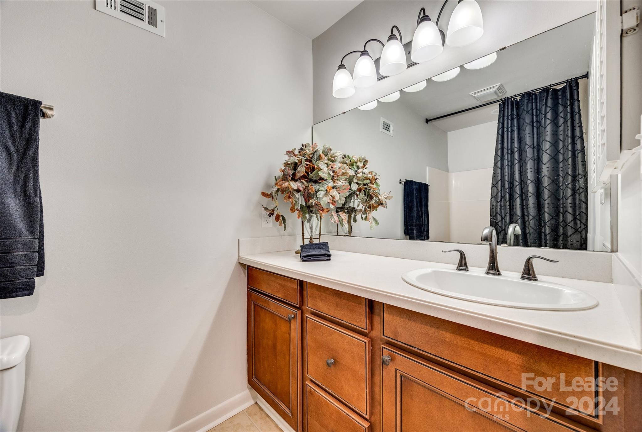 River Hills - Residential Lease