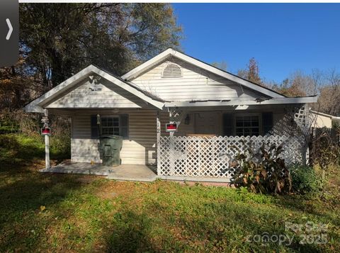 1112 Essex Avenue Gastonia NC 28052