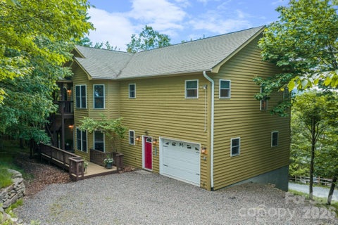 Photo of 117 Pinnacle Ridge Road, Beech Mountain, NC 28604 (MLS # 4390771)