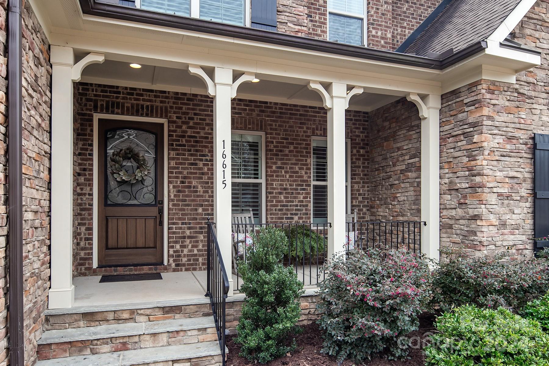 The Palisades - Residential