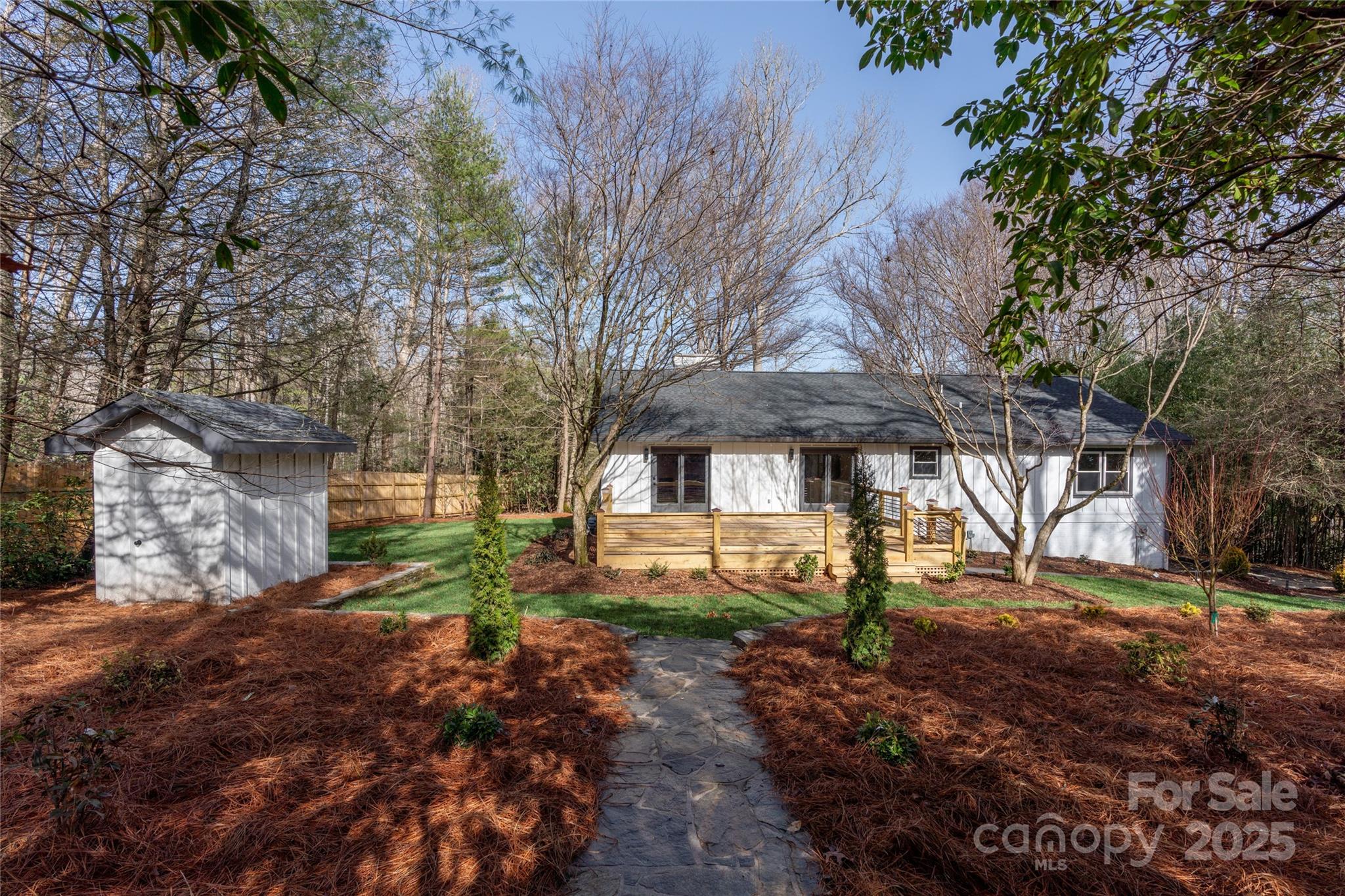 8 Spring Lake Drive