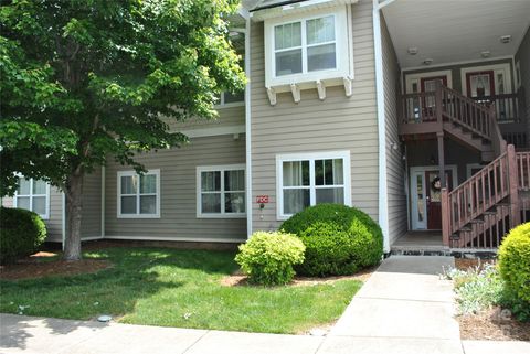 20 Foxden Drive 203 Fletcher NC 28732
