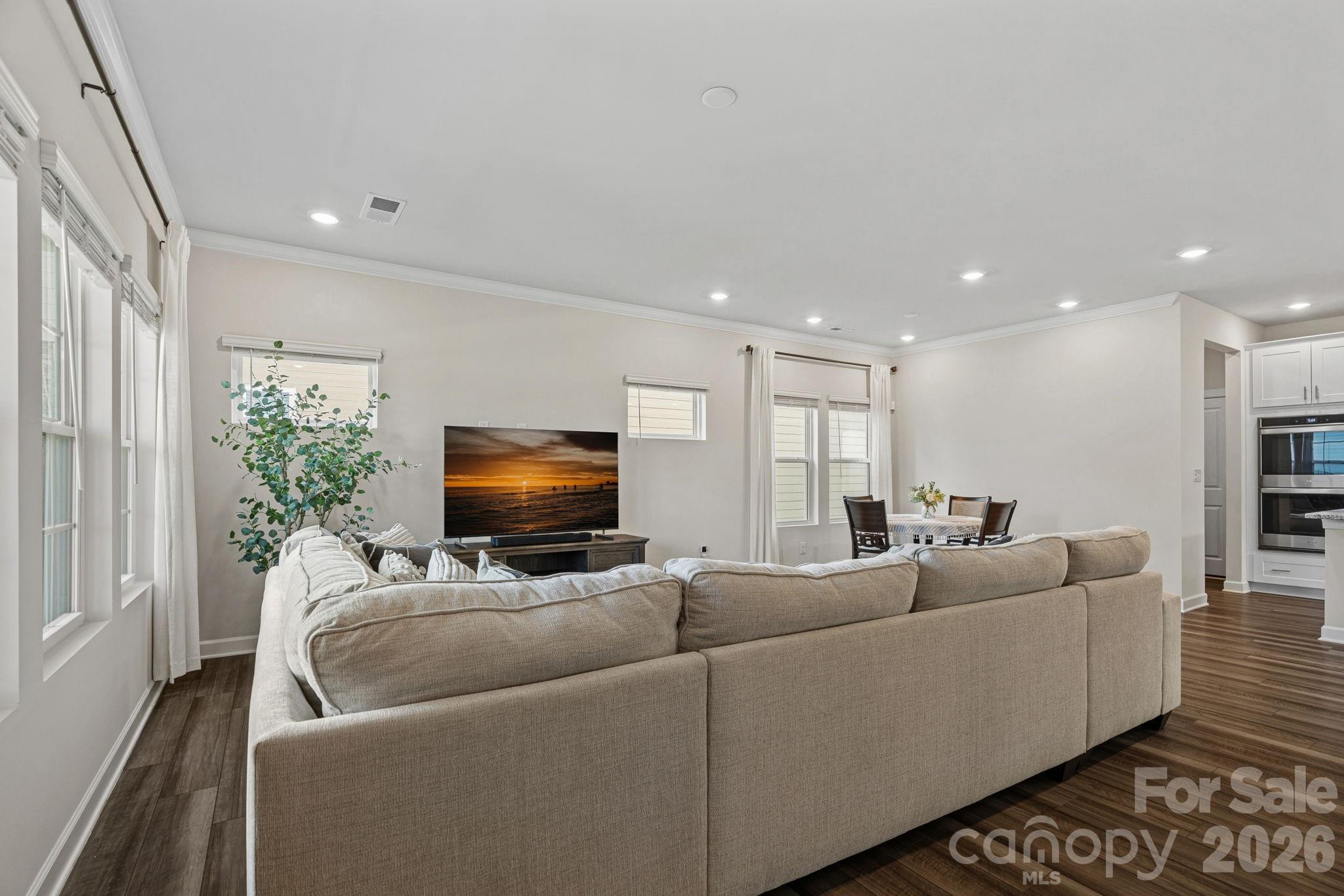 605 Cedar Knoll Circle