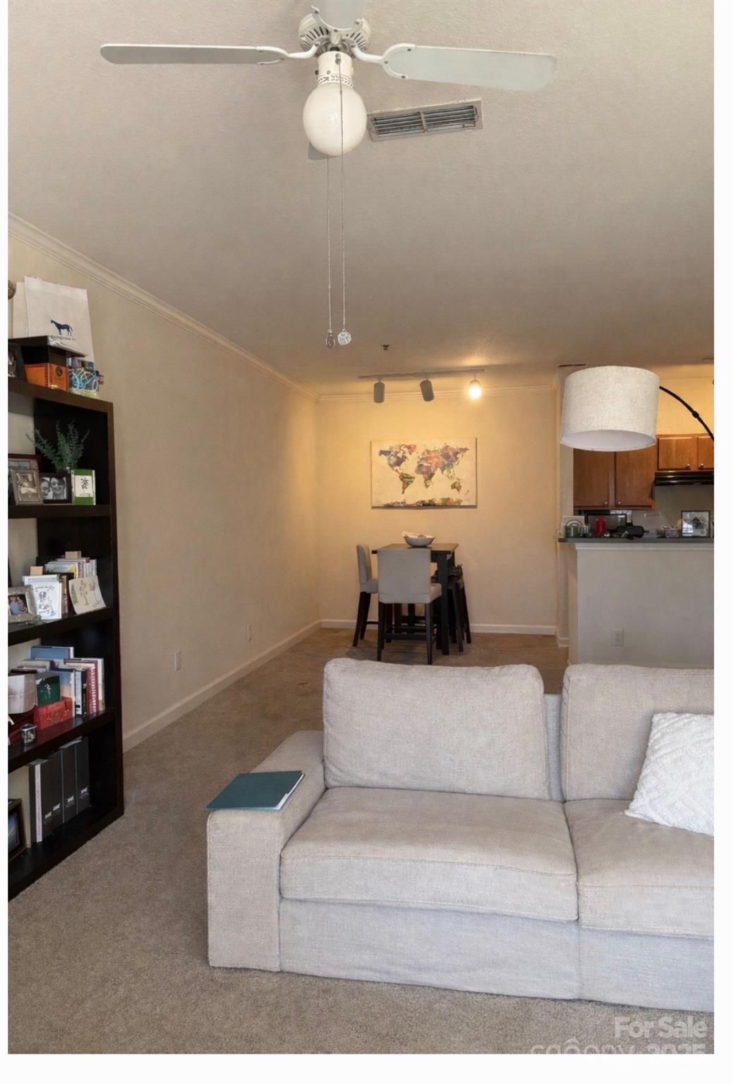 500 Vista Lake Drive 202