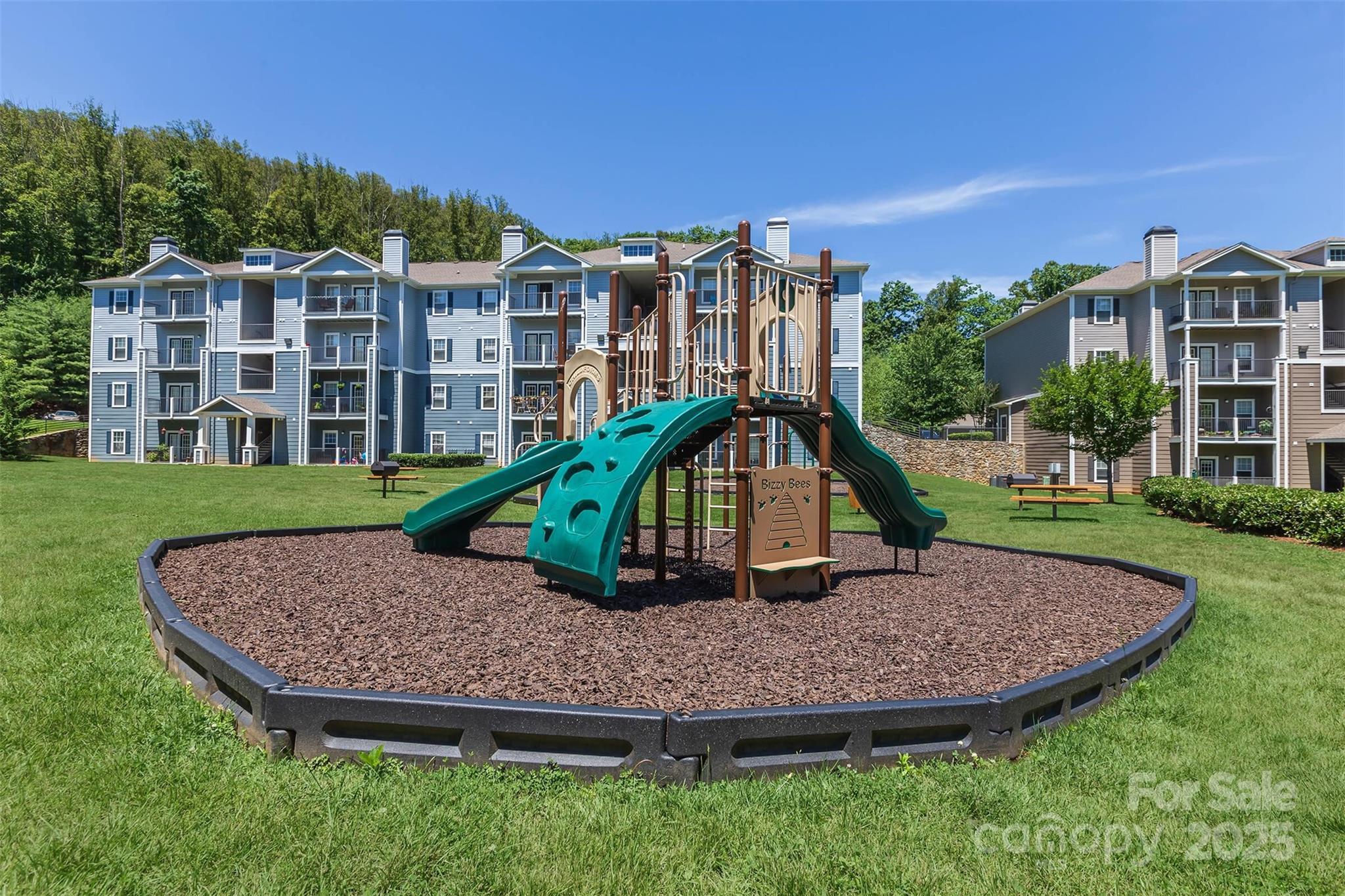 500 Vista Lake Drive 202