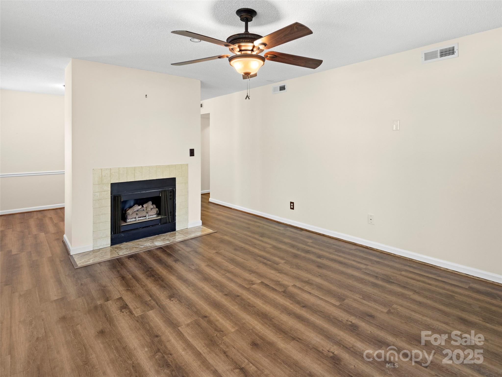 206 Abbey Circle