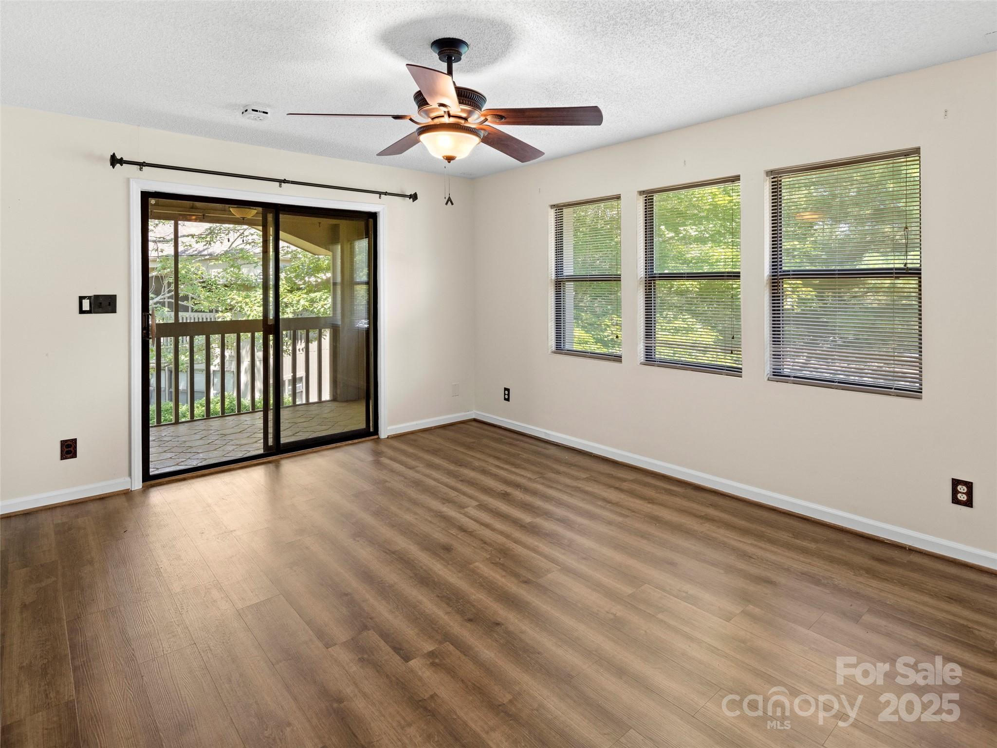 206 Abbey Circle