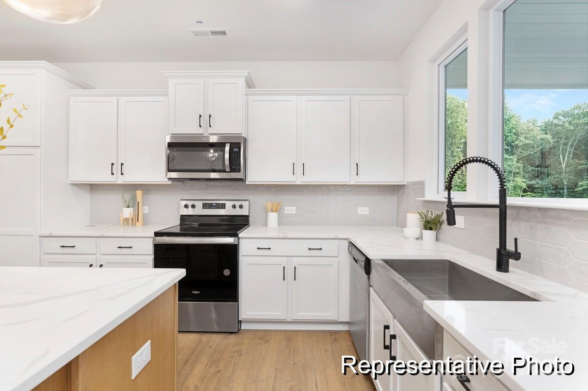 5009 Mooreland Oaks Way