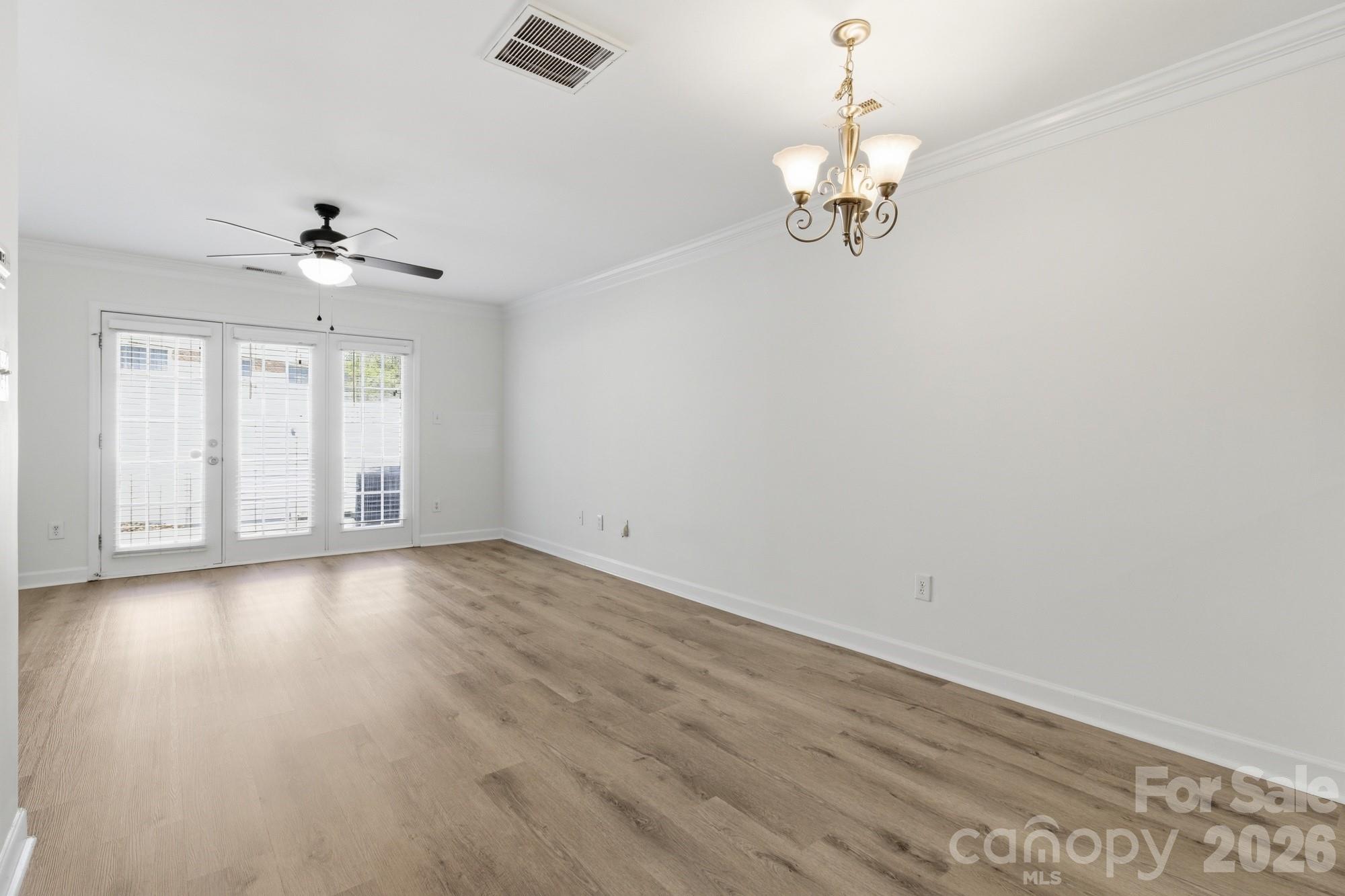 Williamsburg on Commonwealth - Residential