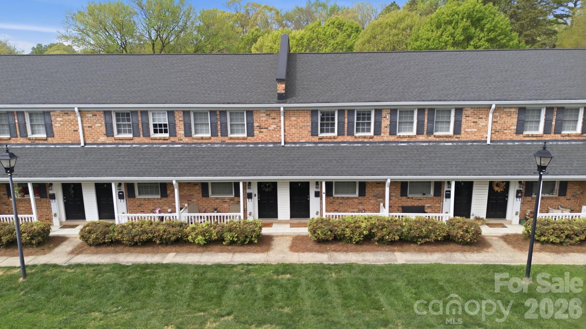 Williamsburg on Commonwealth - Residential