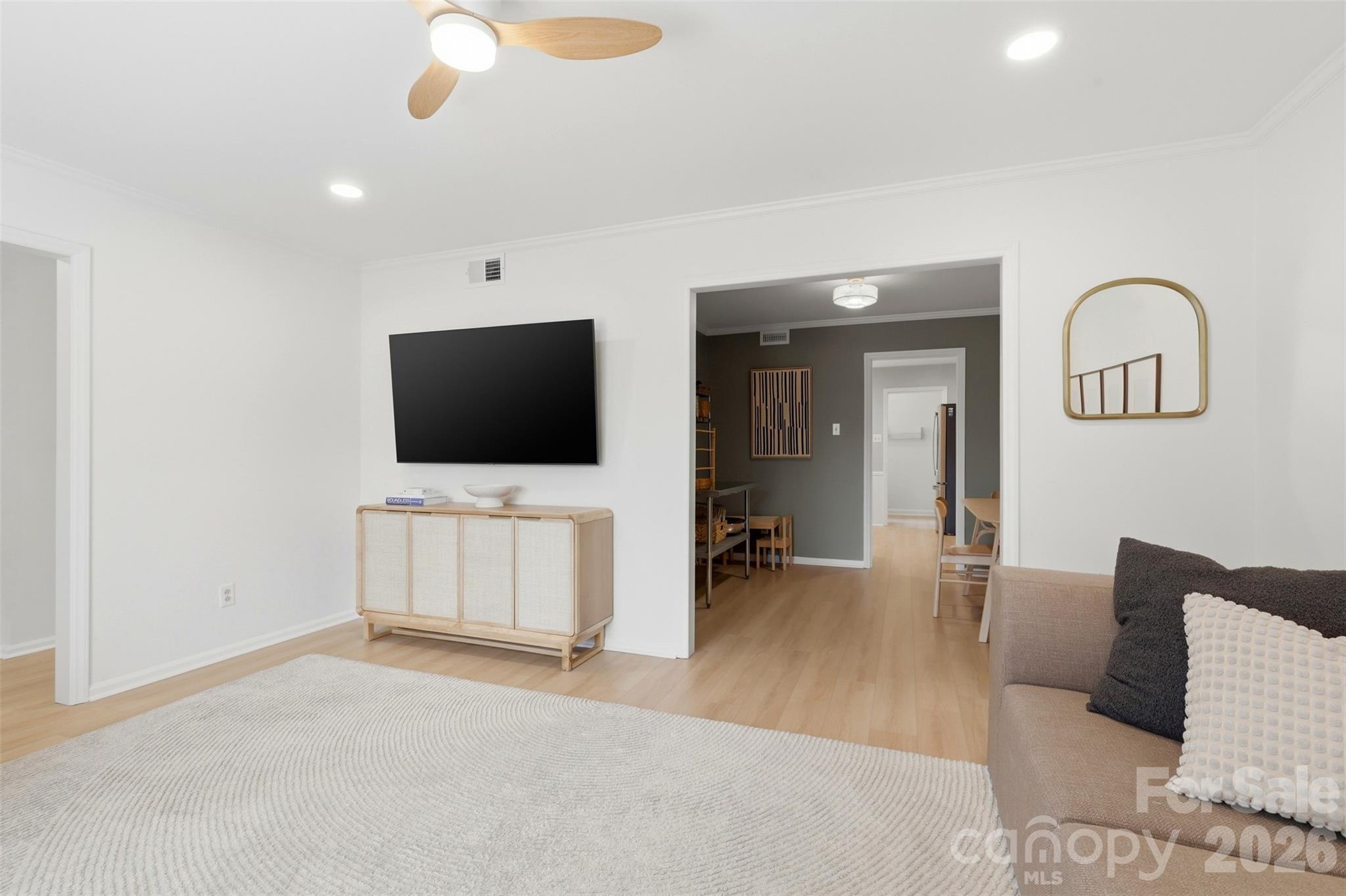 6825 Constitution Lane