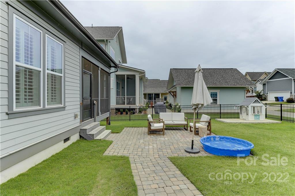 Riverwalk - Residential