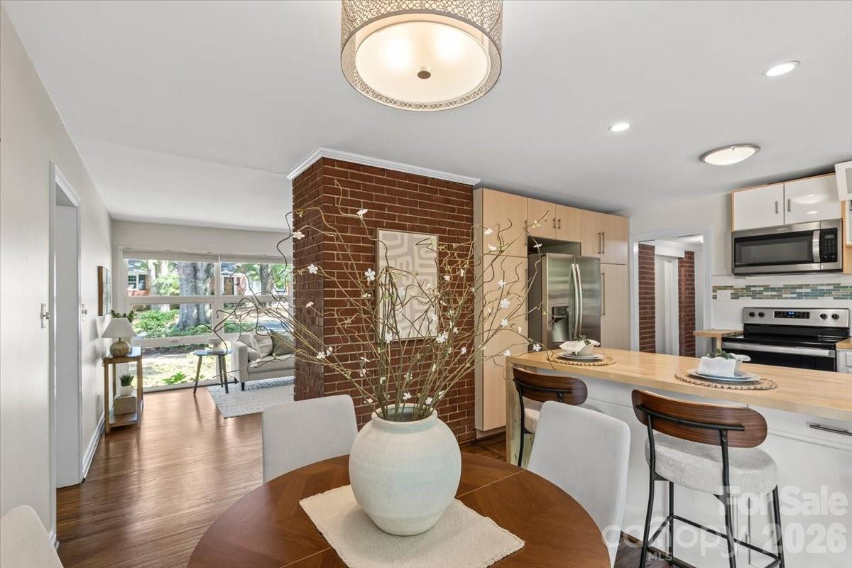 4439 Applegate Road