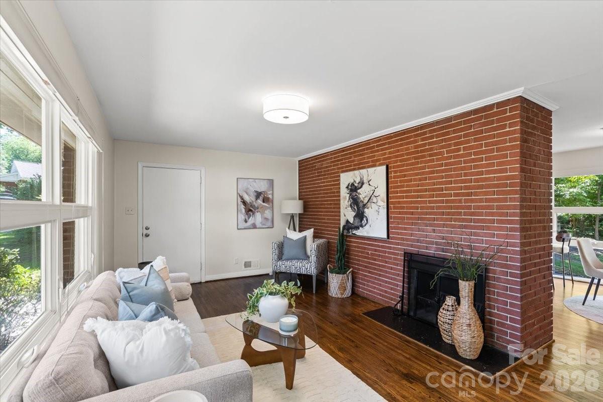 4439 Applegate Road