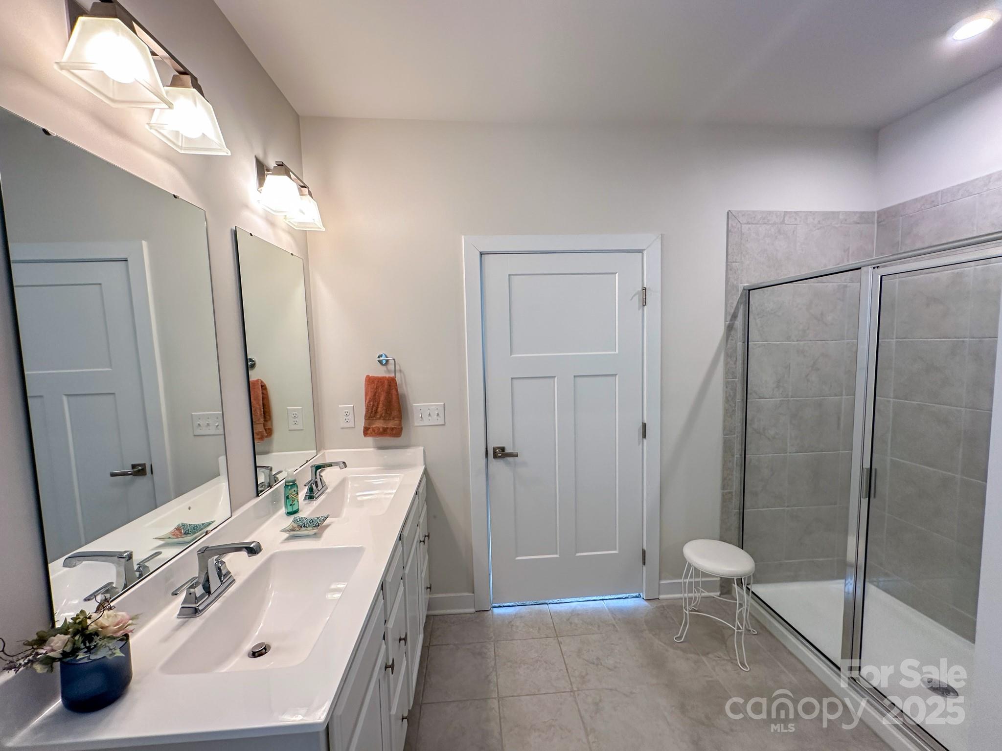 Enclave at Holcomb - Residential