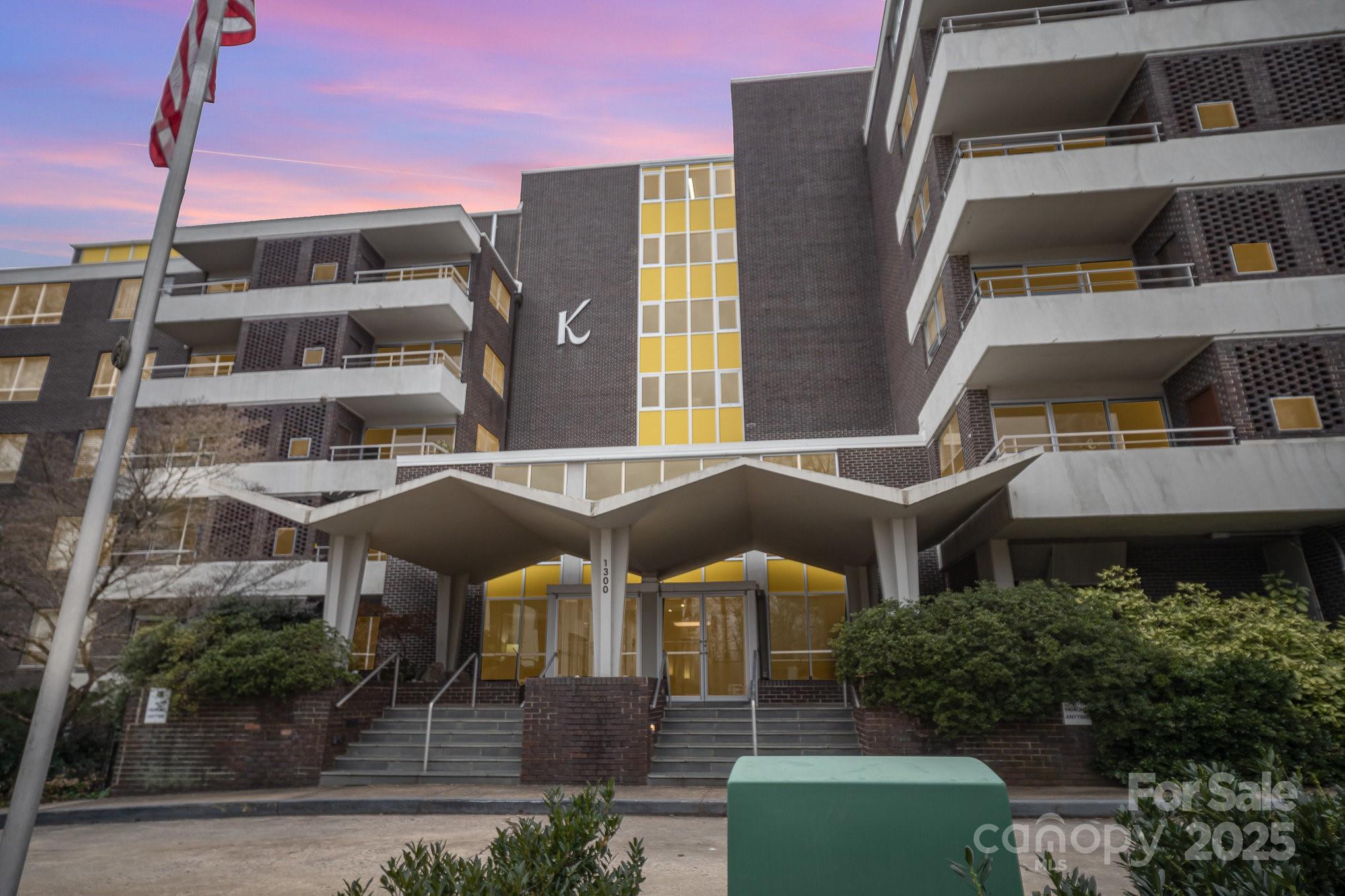1300 Reece Road 200