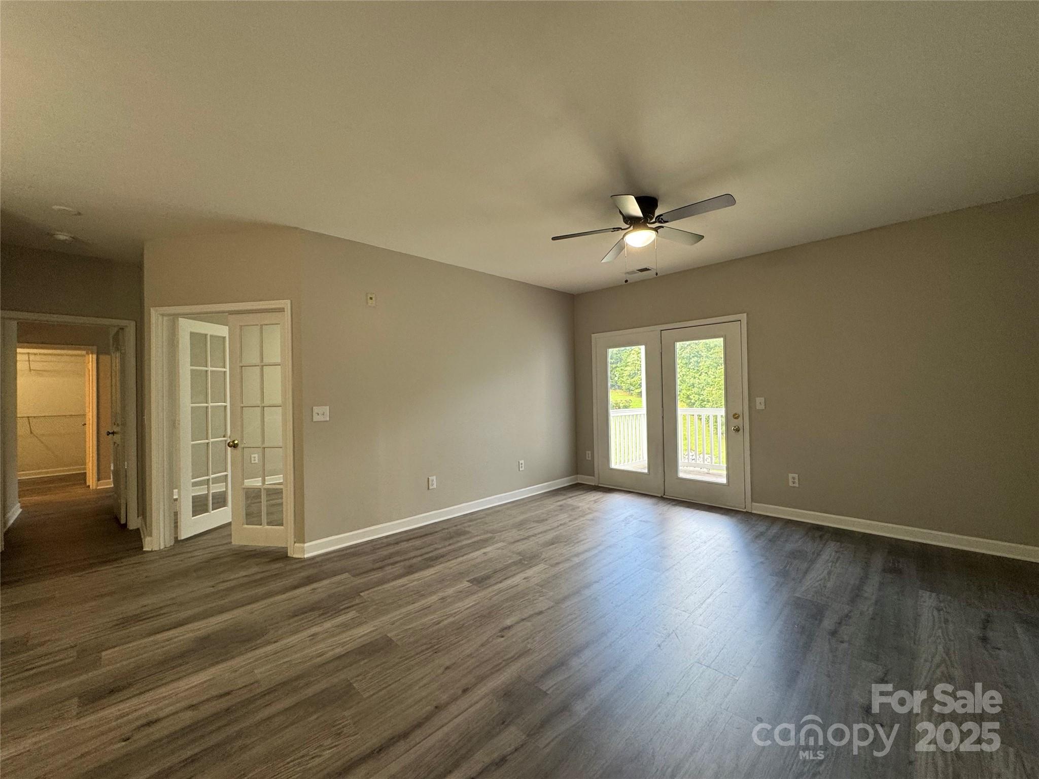 Charlotte, North Carolina 28262, United States, 2 Bedrooms Bedrooms, ,2 BathroomsBathrooms,Residential,Active,242307