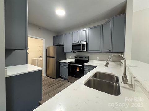 10676 Hill Point Court Charlotte NC 28262