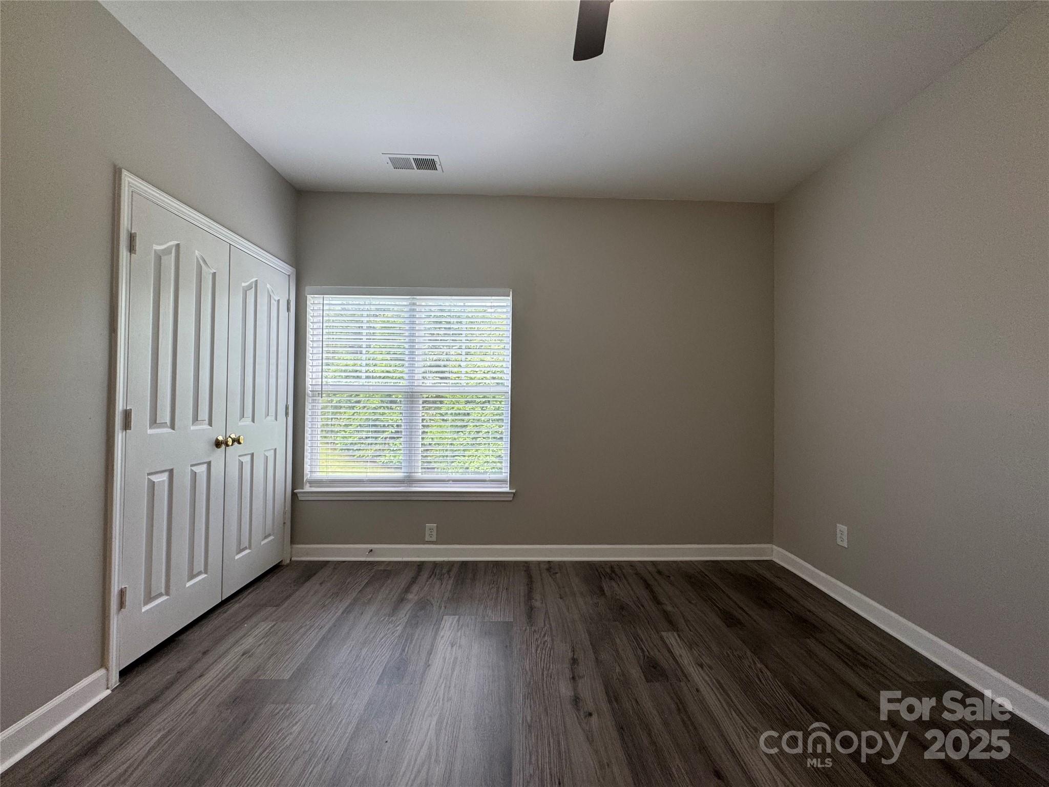 Charlotte, North Carolina 28262, United States, 2 Bedrooms Bedrooms, ,2 BathroomsBathrooms,Residential,Active,242307