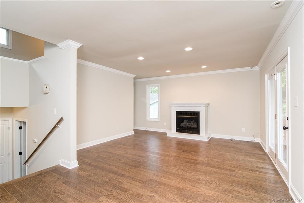 Tega Cay - Residential