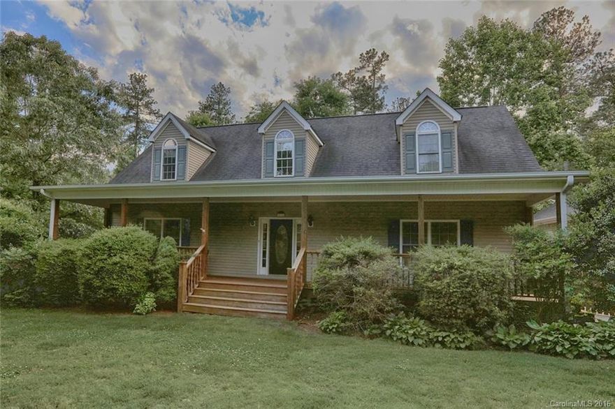 Private country setting at its best! This two story home features large rocking chair front porch, master on main level, sunlit kitchen, huge great room, oversized secondary bedrooms, loft and over sized two car detached garage with private fenced backyard.  Located minutes from lake access and Lake Norman State Park. Sellers are HIGHLY MOTIVATED!