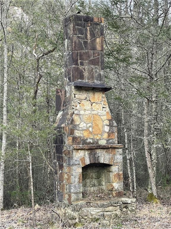 Pinnacle Falls - Land