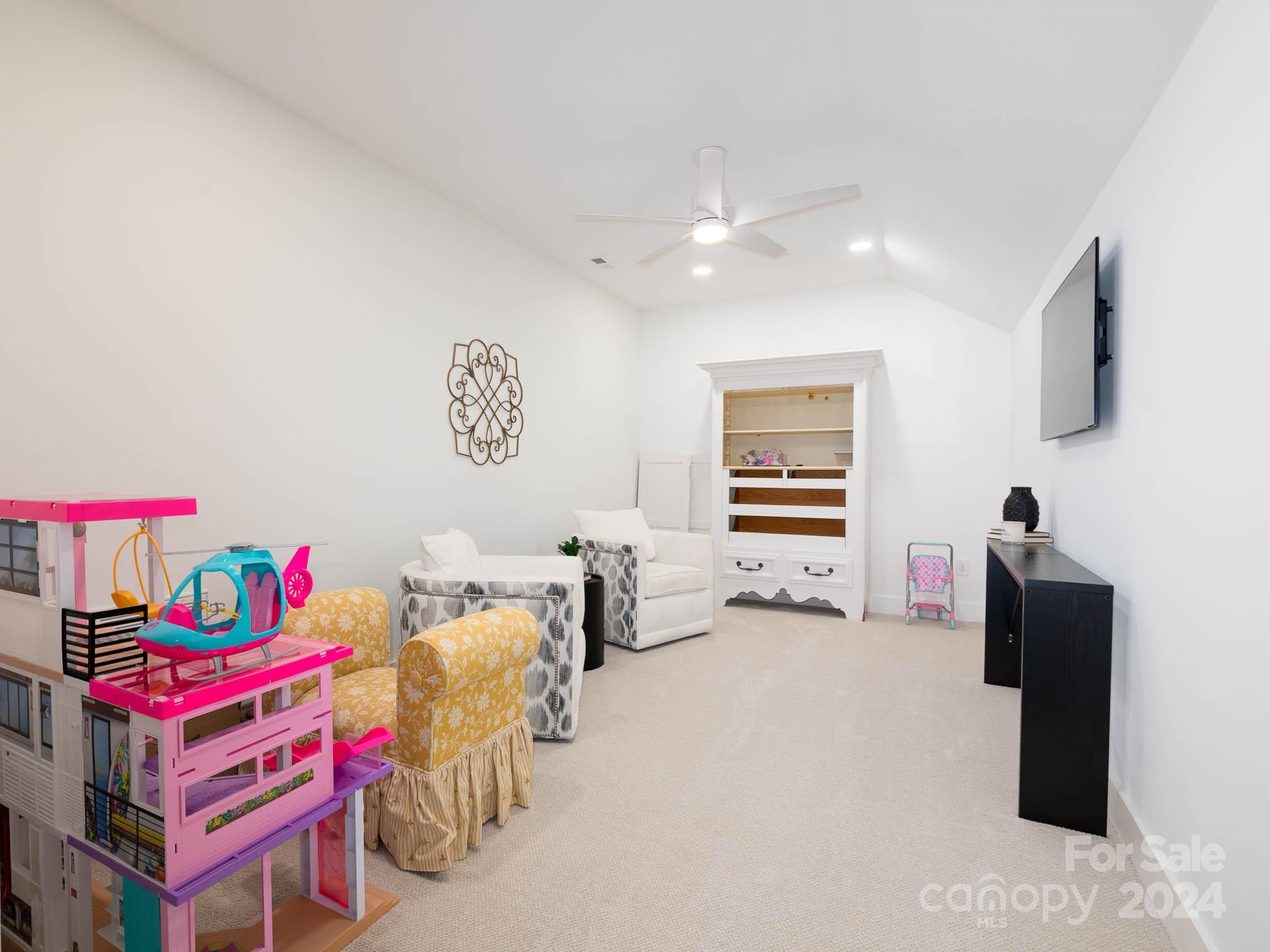 Cambridge Square - Residential