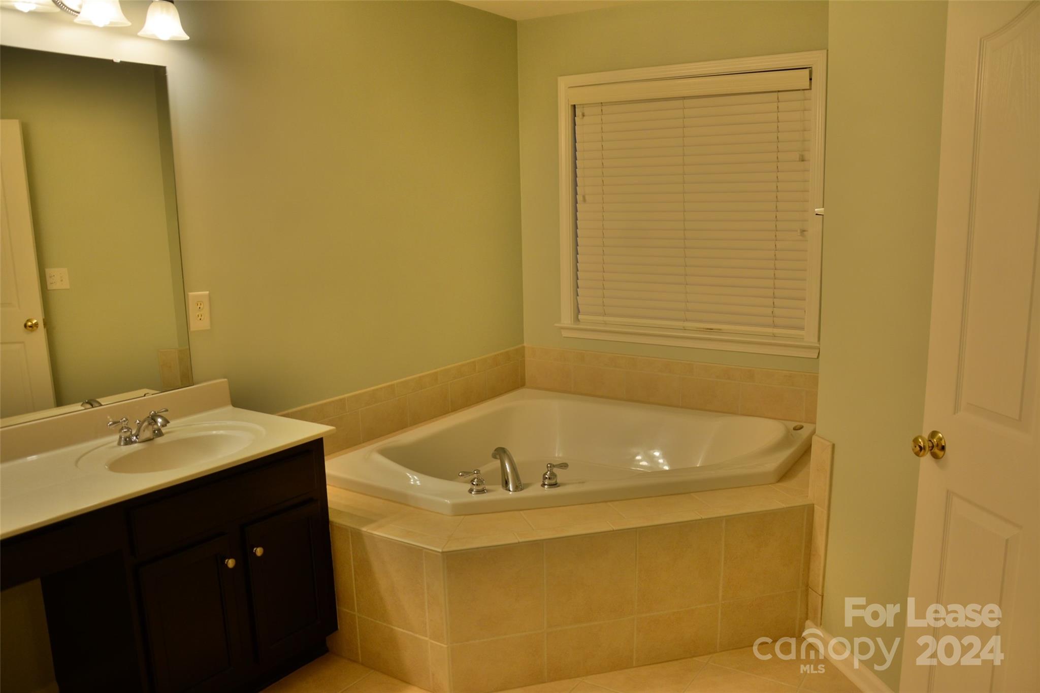 Hunter Oaks - Residential Lease