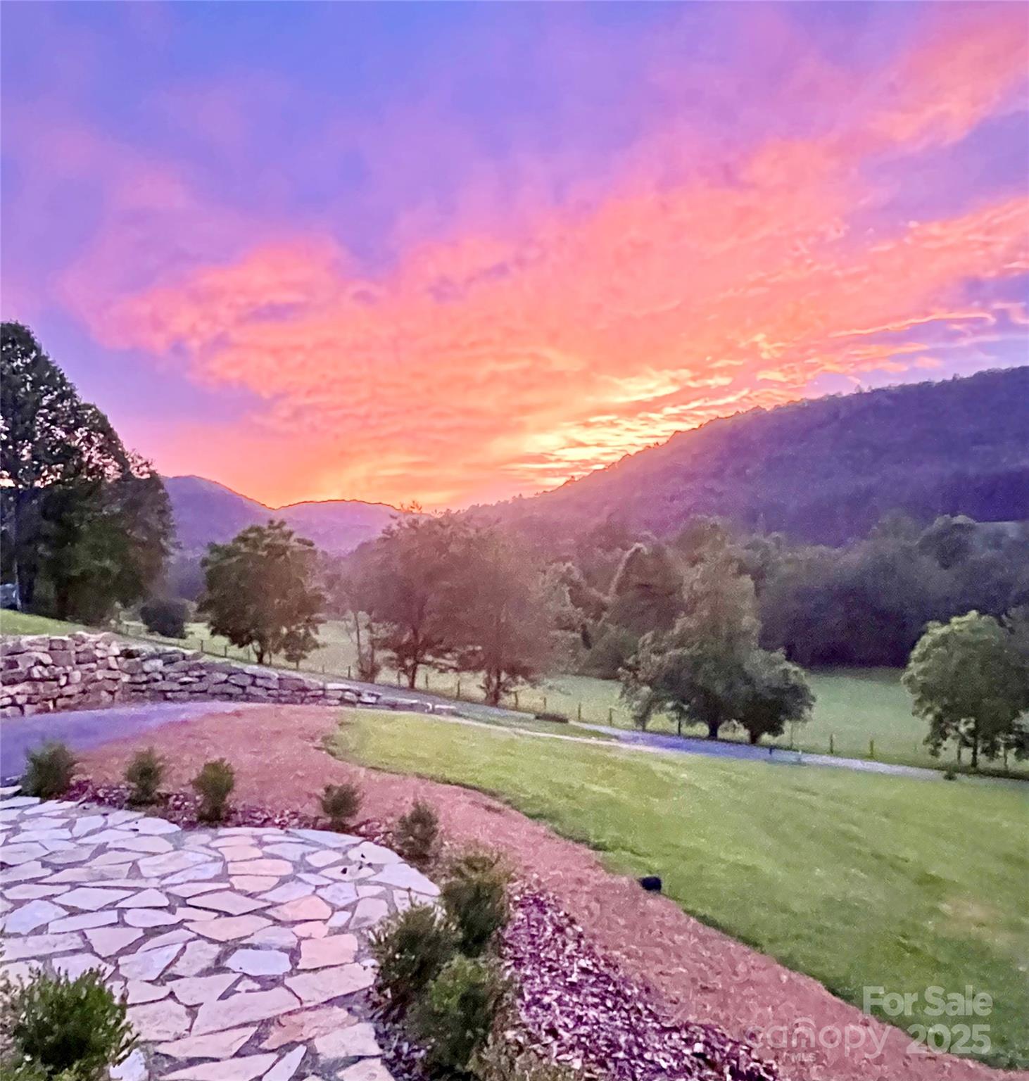 207 Comanche Road