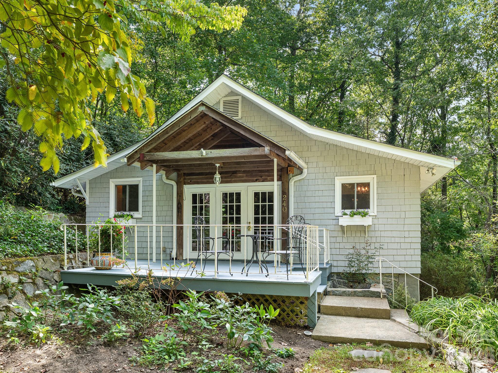 240 Seneca Boulevard