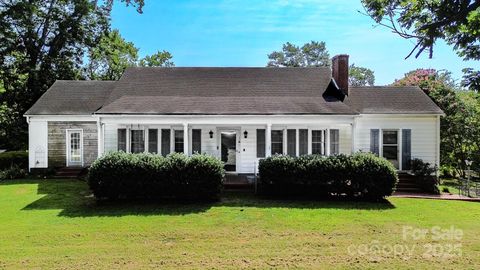 548 N Washington Street Rutherfordton NC 28139