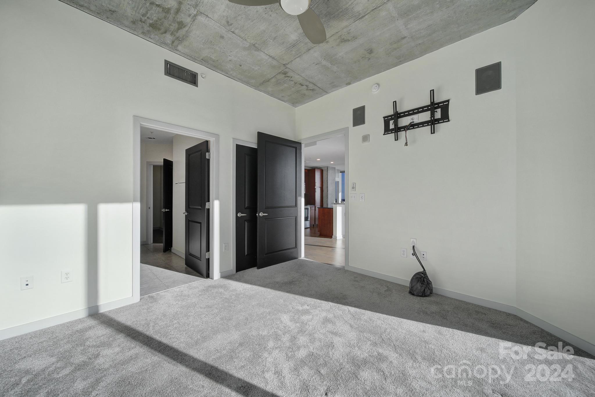 Avenue Condominiums - Residential