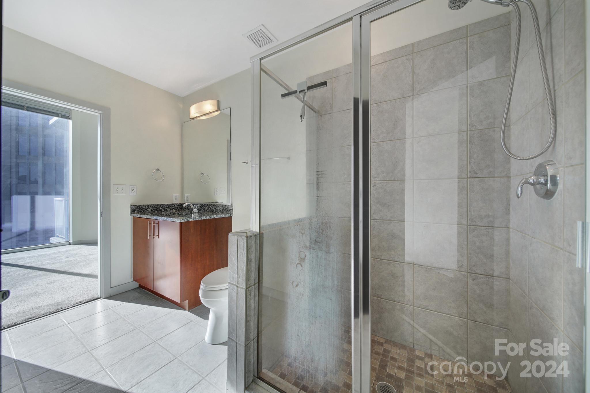 Avenue Condominiums - Residential