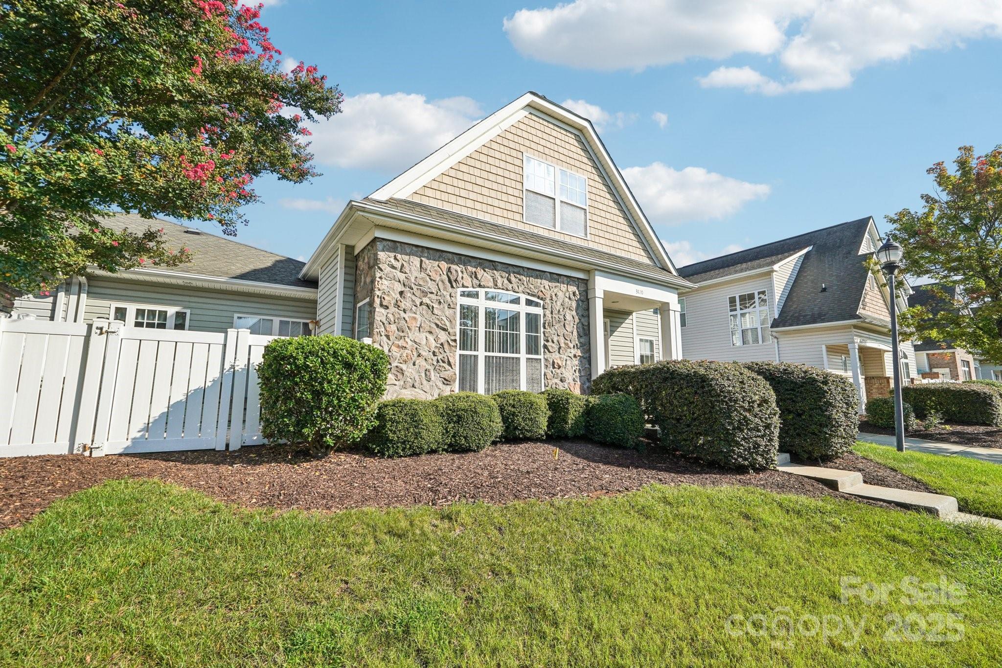 3120 Mistletoe Drive